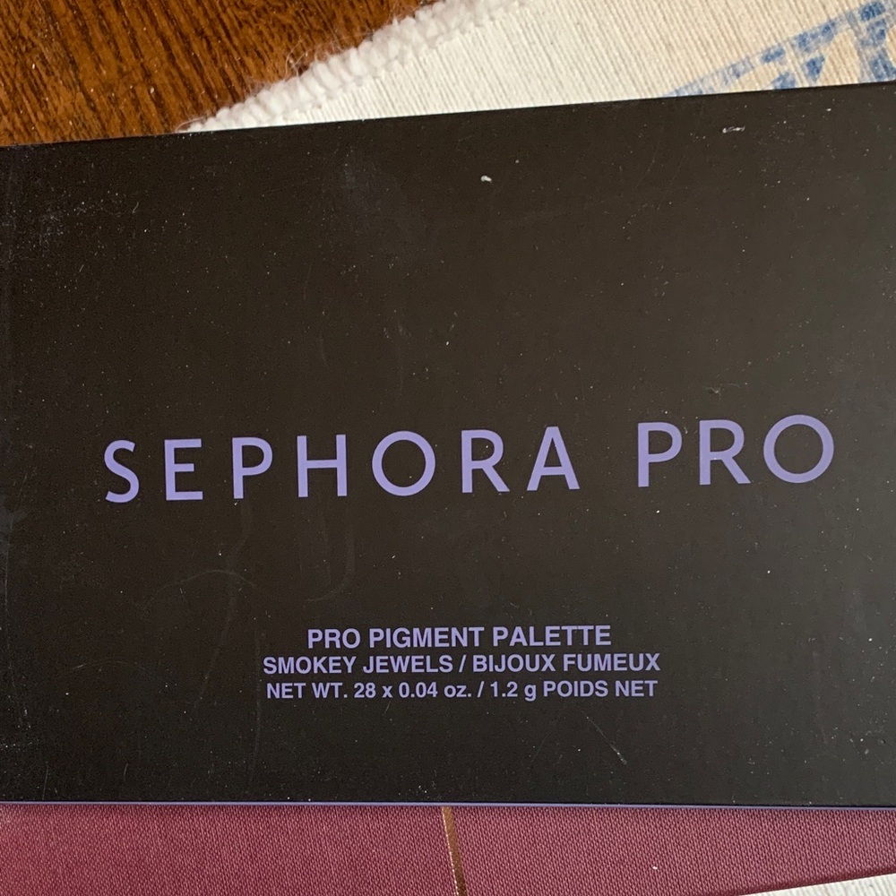 Sephora Pro Smokey Jewels Palette in Black and Purple